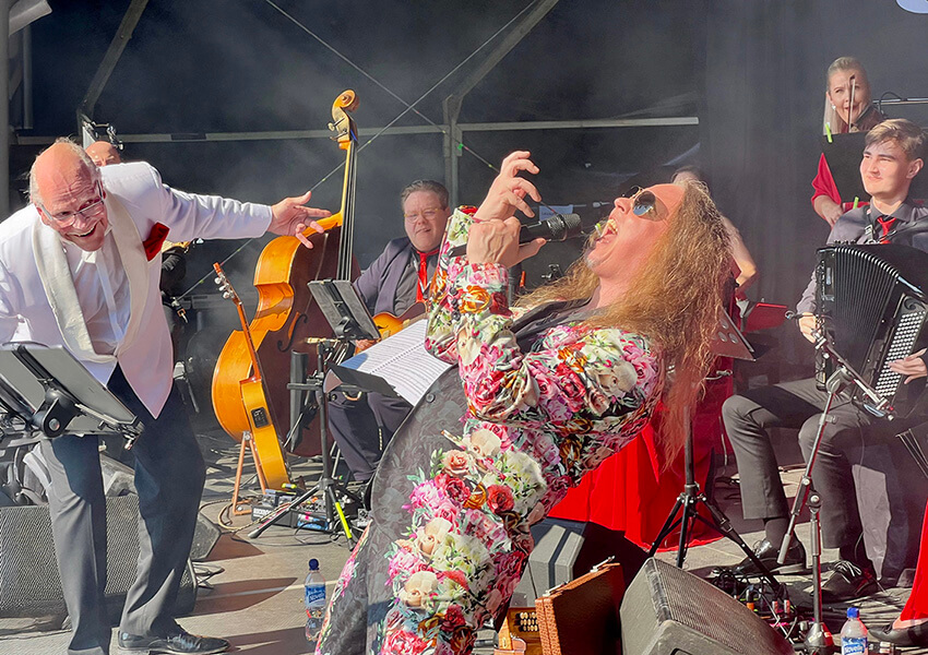 Jarkko Ahola Guardia Nuevan solistina 2025
